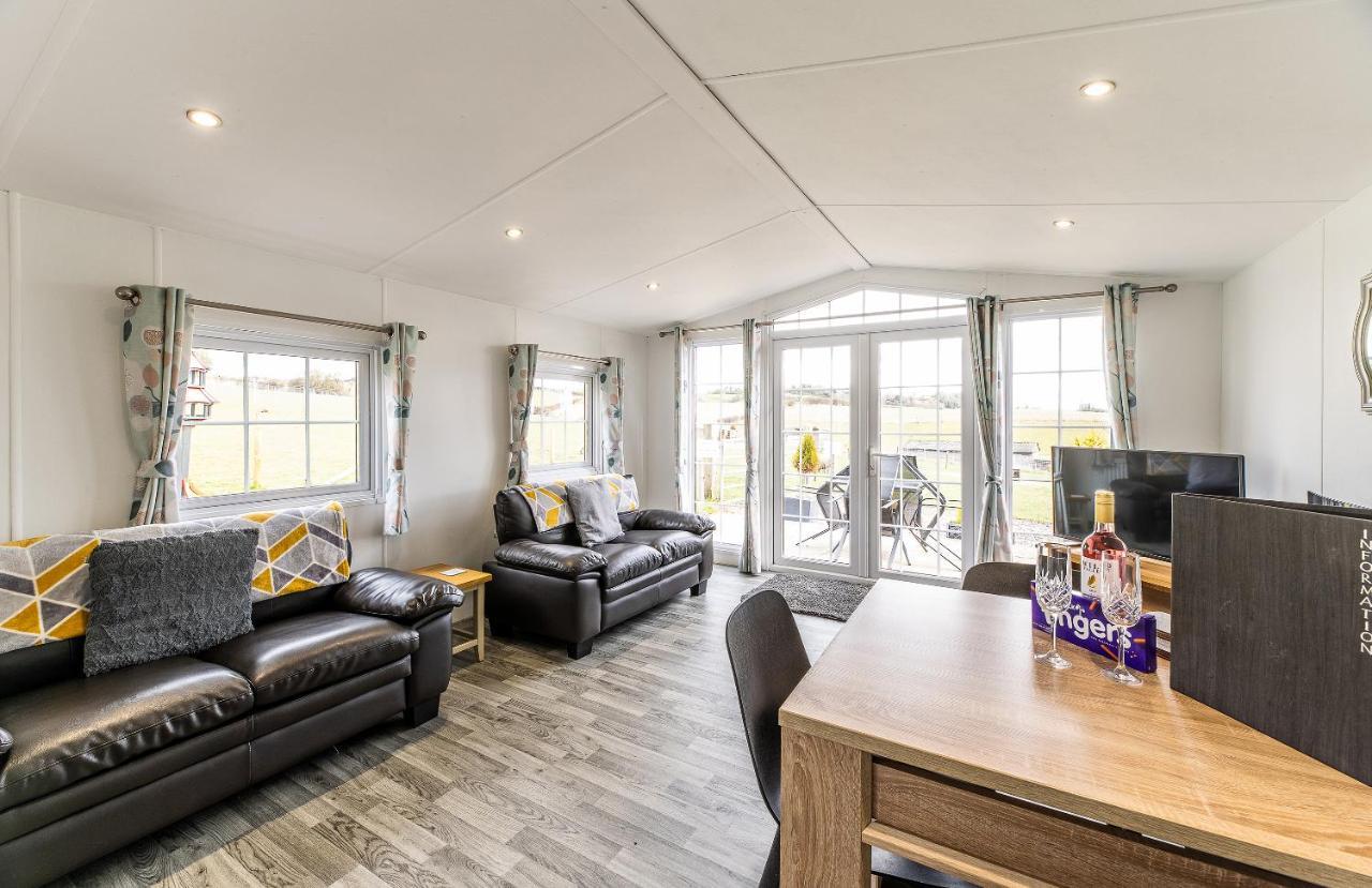 Chalet Fairview Farm Retreat: Luxury In Nottinghamshire Countryside *