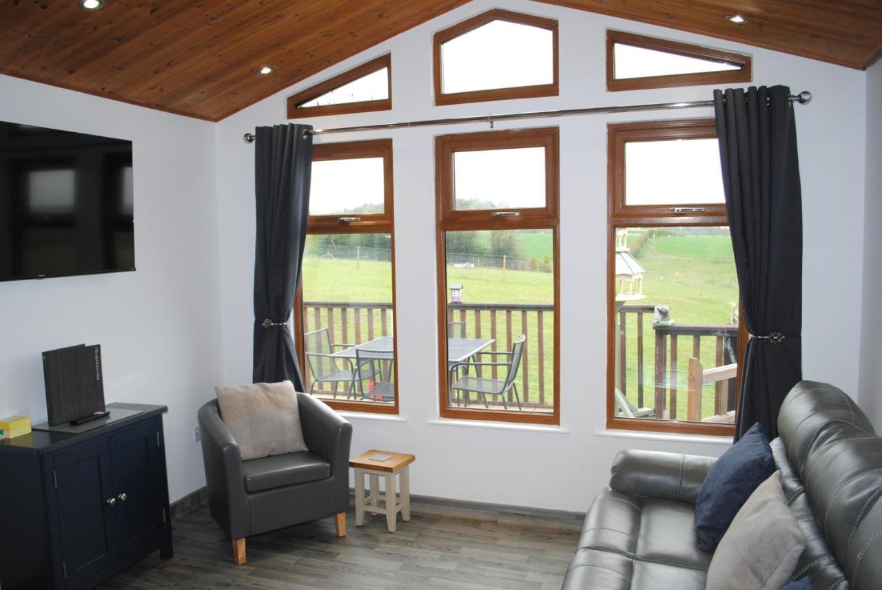 Fairview Farm Retreat: Luxury In Nottinghamshire Countryside Chalet Nottingham
