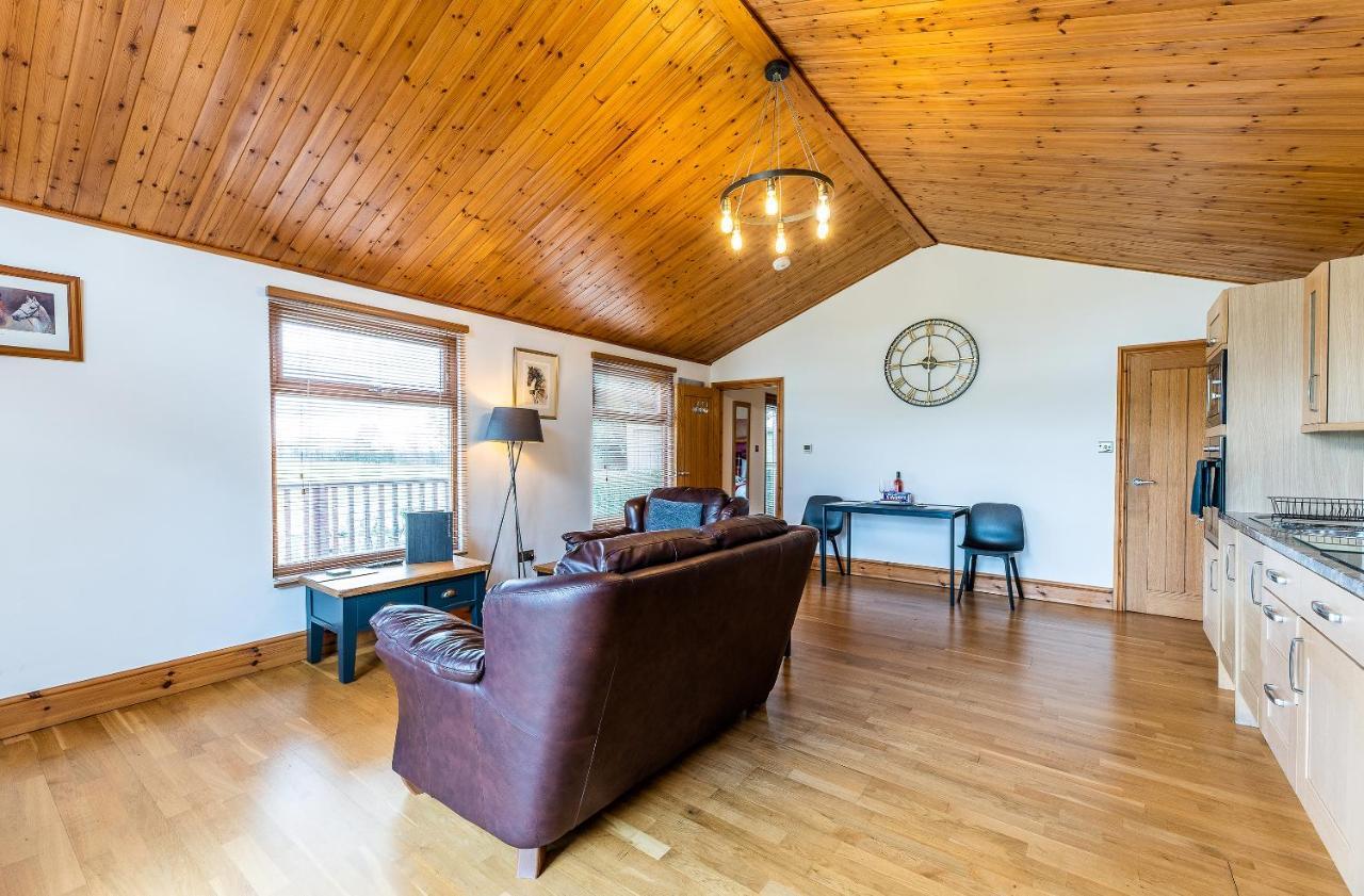 Fairview Farm Retreat: Luxury In Nottinghamshire Countryside *