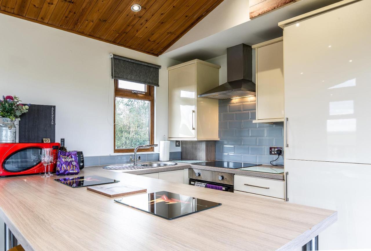 Fairview Farm Retreat: Luxury In Nottinghamshire Countryside Chalet Nottingham